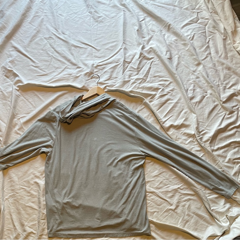 Lightweight Vineyard Vines Hoodie